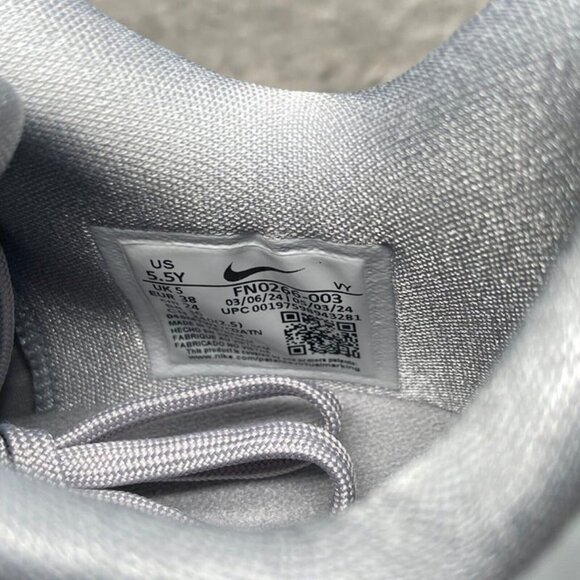 Nike Kobe 8 (GS) Wolf Grey White Size 5.5Y = 7 Women's Basketball FN0266-003 - Picture 9 of 9